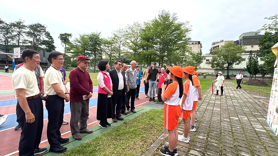 LINE_ALBUM_20230427山佳國小頒發感謝狀儀式_240429_10